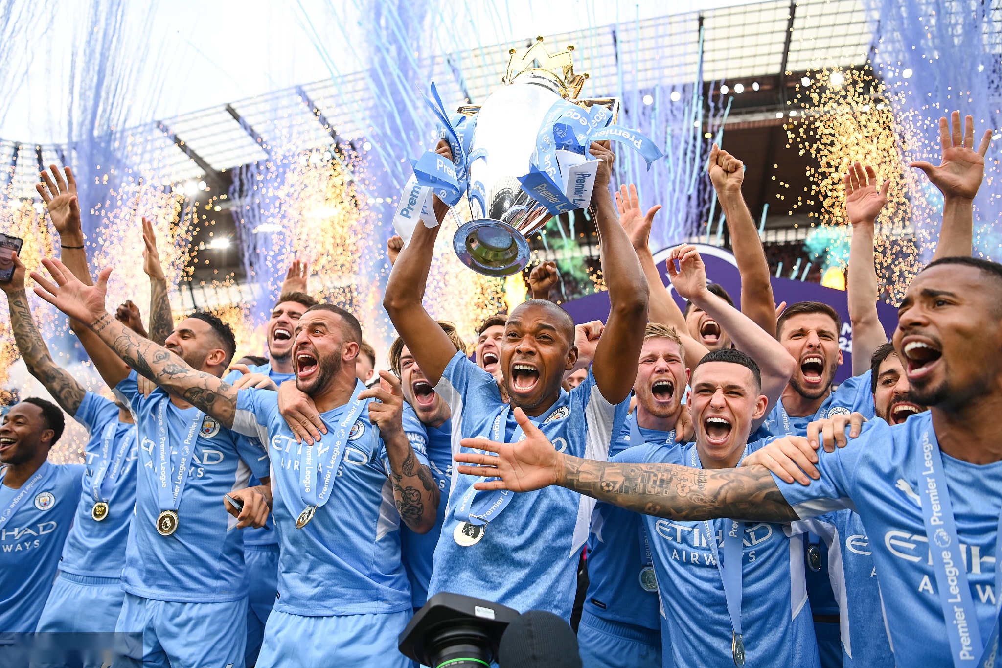 的头球攻破 的头球攻破